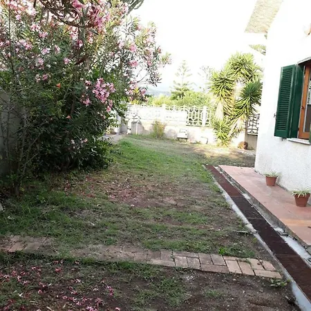 Grillo Capo Vaticano 公寓